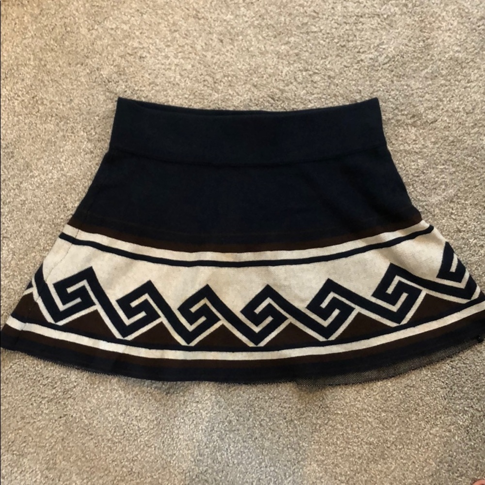 Aritzia Talula High-waisted graphic skirt!